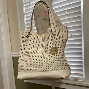 M K  beis light color